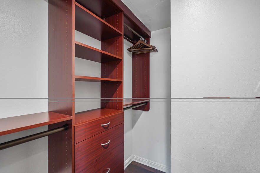 Building Photo - 4633 Marine Ave