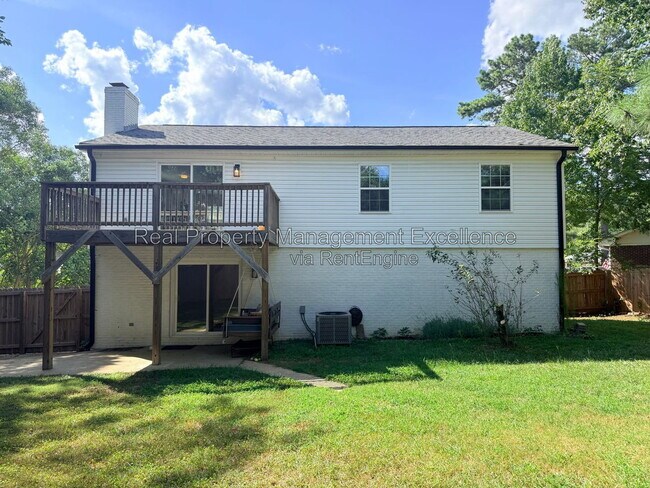 Building Photo - 108 Hassell Ct