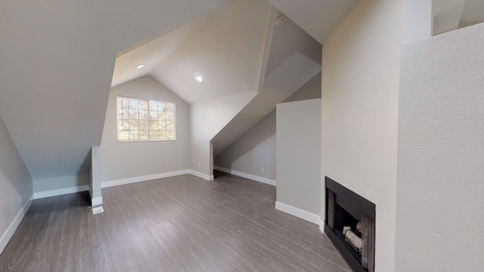 Bedroom 3B - 475 N Redwood Rd