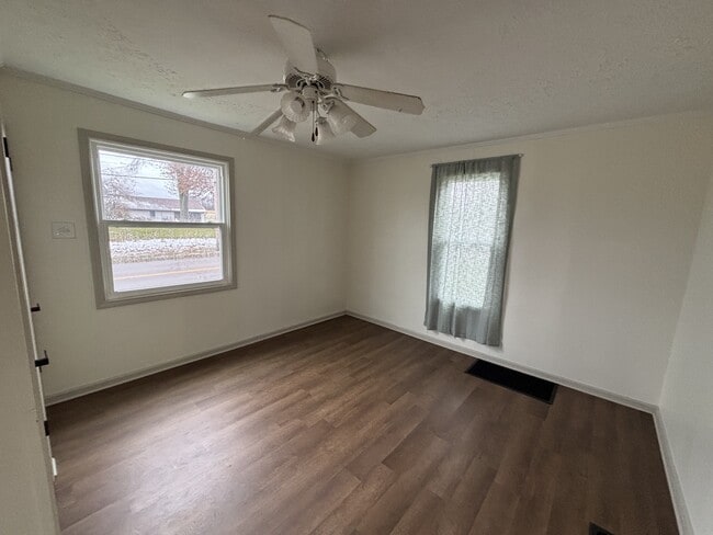 Building Photo - 14067 Lincoln St