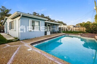 Building Photo - 8954 SW 53rd St