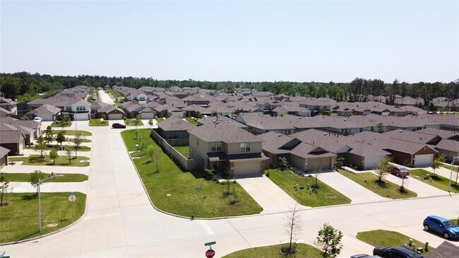 Building Photo - 3034 Twisted Myrtle Dr