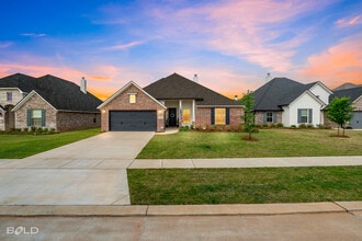 Building Photo - 304 Prien Lk Lp