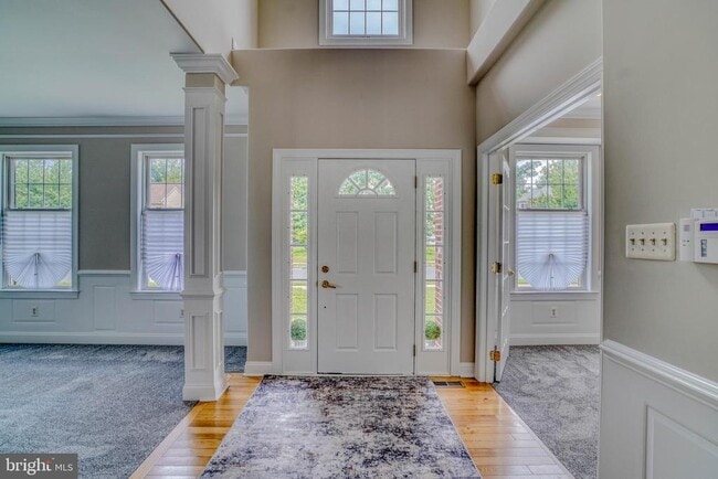 Building Photo - 9902 Player Dr