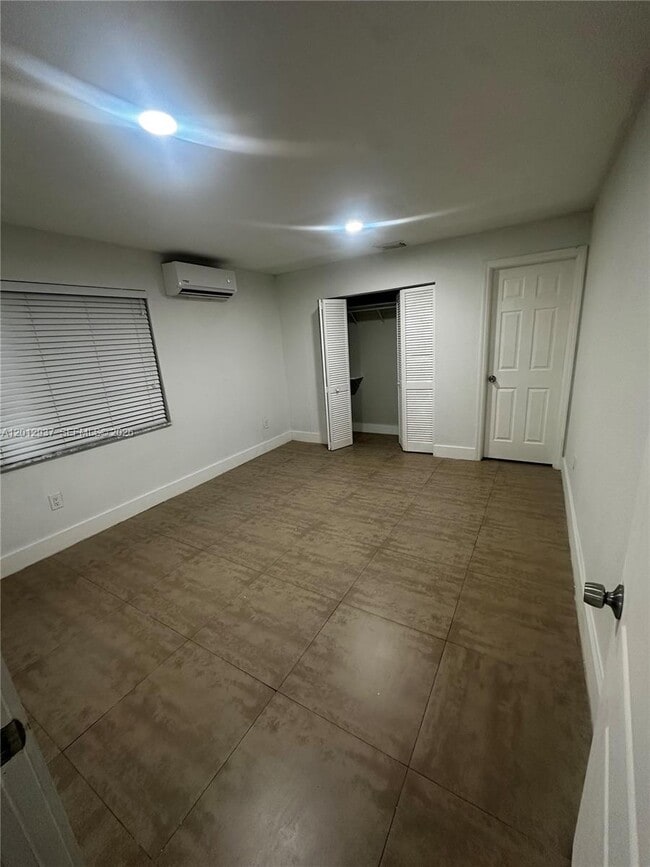 Building Photo - 18560 SW 128th Ave