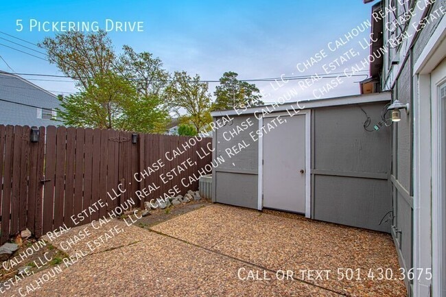 Building Photo - 5 Pickering Dr