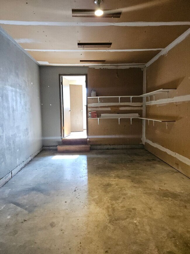 Building Photo - 2bed/1bath Edgewood Duplex*****COMING SOON***