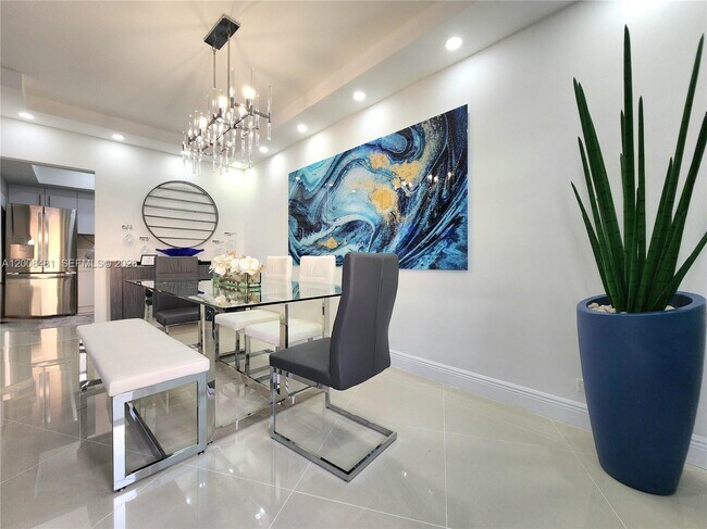 Building Photo - 3505 S Ocean Dr