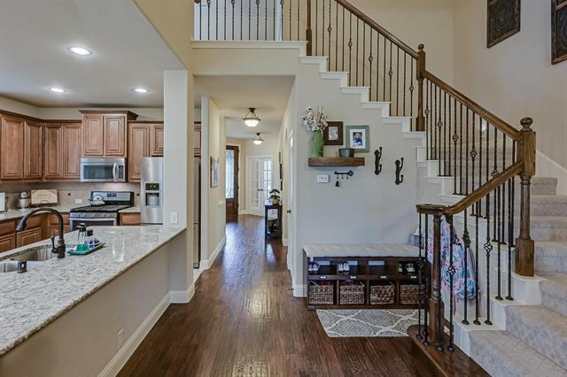 Building Photo - 3120 Pampa