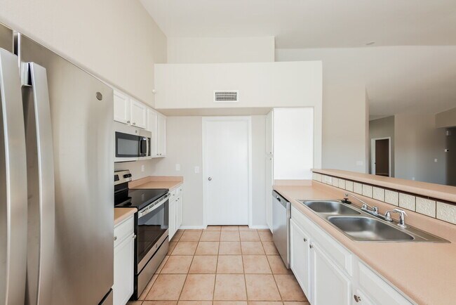 Building Photo - 15317 N 85th Ave