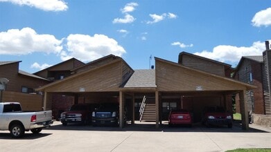 Building Photo - 4034 NW Ozmun Ave