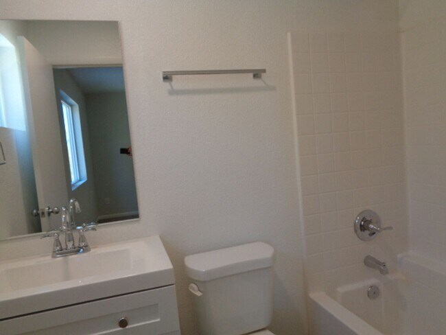 Building Photo - Gorgeous 3 bedroom house in Mesa! Totally renovated and ready to move in! Available NOW!