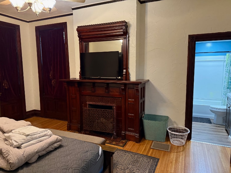 Building Photo - 1007 Park Ave