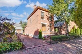 Building Photo - 557 S Grant Ave