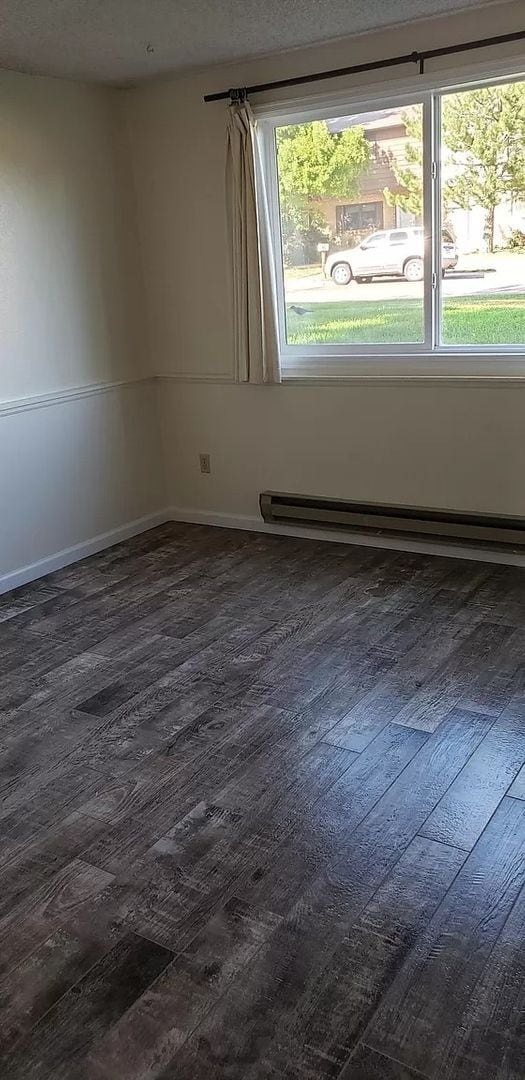 Building Photo - KingArthur4961 (KC-AM)