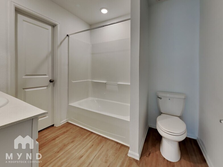 Building Photo - 2842 Via Augusta Dr