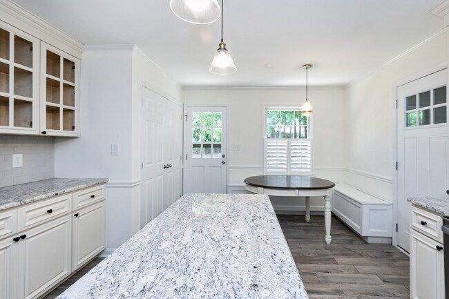 Building Photo - 6208 Bent Fork Cir