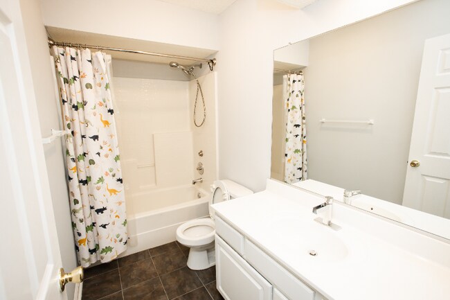 Building Photo - 2204 Savona Quay