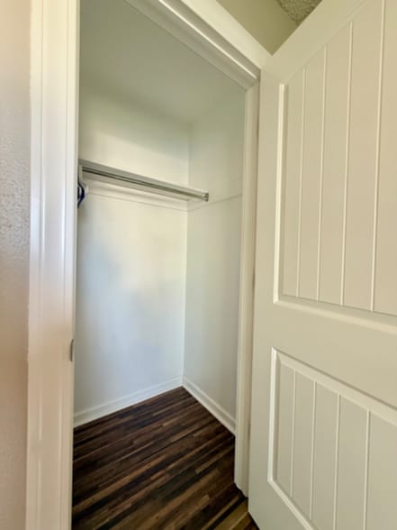 Building Photo - 1601 27th Ave