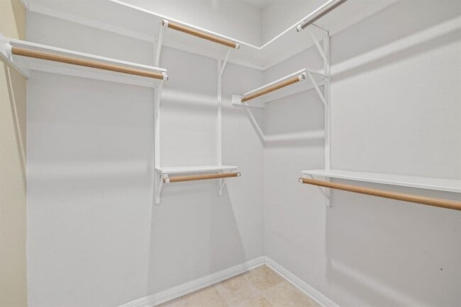 Building Photo - 823 Wagon Wheel Trail