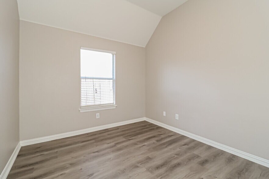 Building Photo - 217 Ute Creek Ct