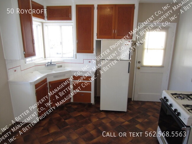 Building Photo - 50 Roycroft-