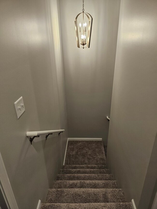 Building Photo - SIERRA TANGO CREEK RIDGE, LLC