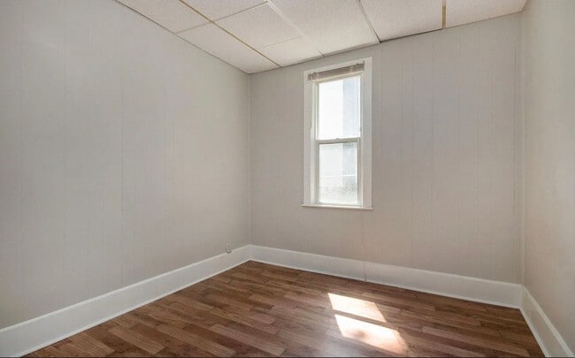 Building Photo - 811 Park St SW