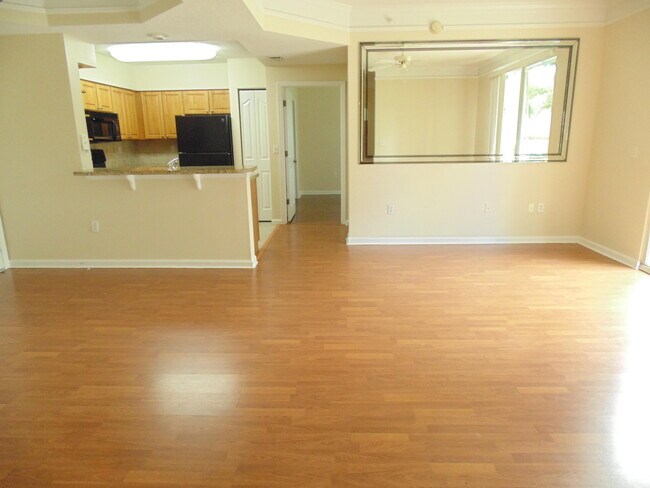 Building Photo - 2050 Alta Meadows Ln