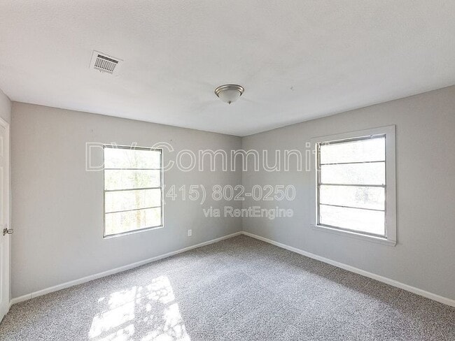 Building Photo - 6838 Crestridge St