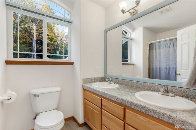 Building Photo - 16034 76th Pl NE