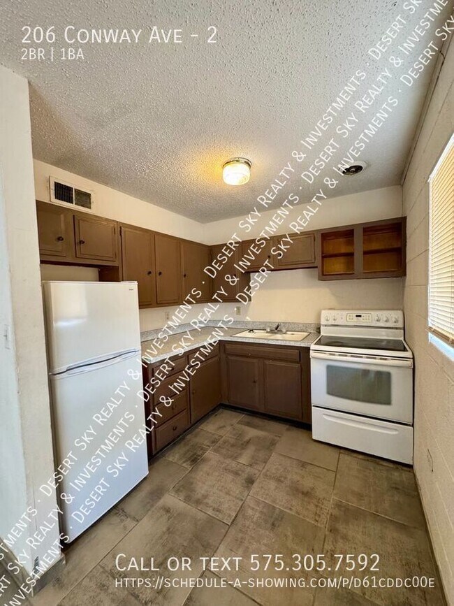 Building Photo - 206 W Conway Ave