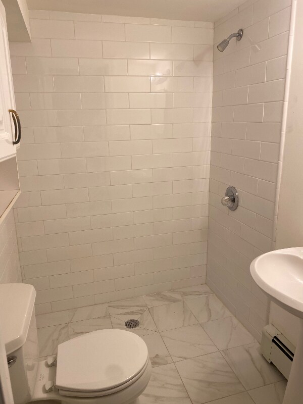 Building Photo - 14 Lantern St