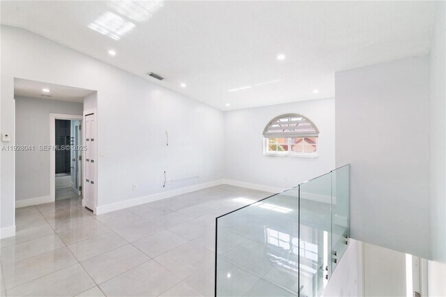 Building Photo - 3375 W 76th St