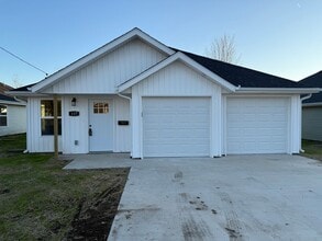 Building Photo - BRAND NEW BUILD: 3 BEDROOM/ 2 BATHROOM HOUSE IN CARTERVILLE MO WITH 2 CAR GARAGE!!!