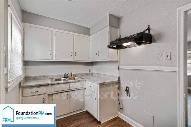 Building Photo - 1413 Semmes St