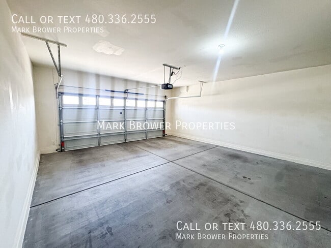 Building Photo - 3546 N Los Alamos