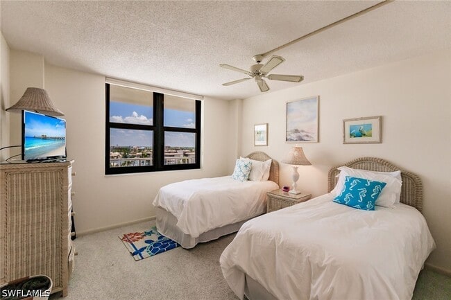 Building Photo - 260 Seaview Ct