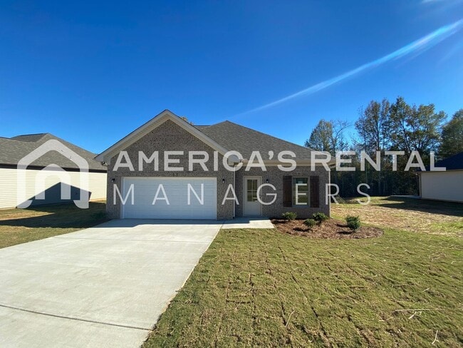 Primary Photo - Home for Rent in Lincoln, AL!