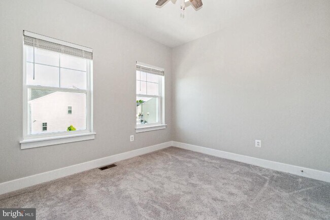 Building Photo - 8311 Amber Beacon Cir