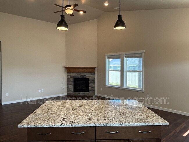 Building Photo - 9070 W Songwood Dr