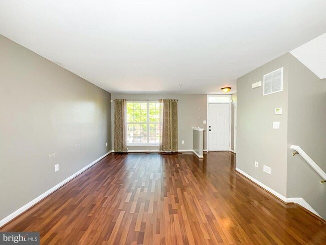 Building Photo - 4826 Buxton Cir