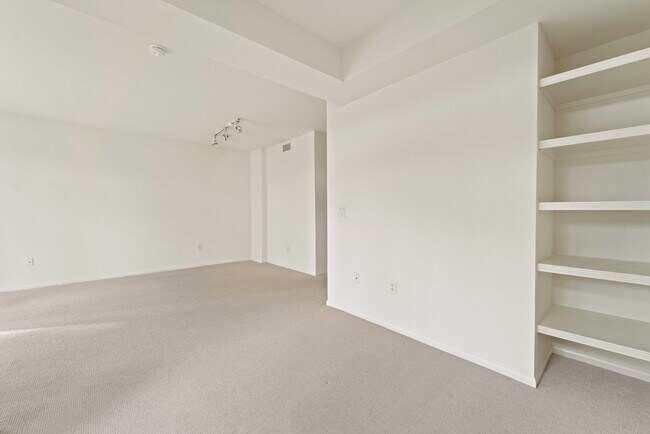 Building Photo - 2400 5th Ave