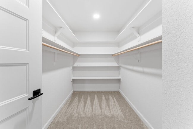 Building Photo - Brand-new condo in the heart of Ocean View.