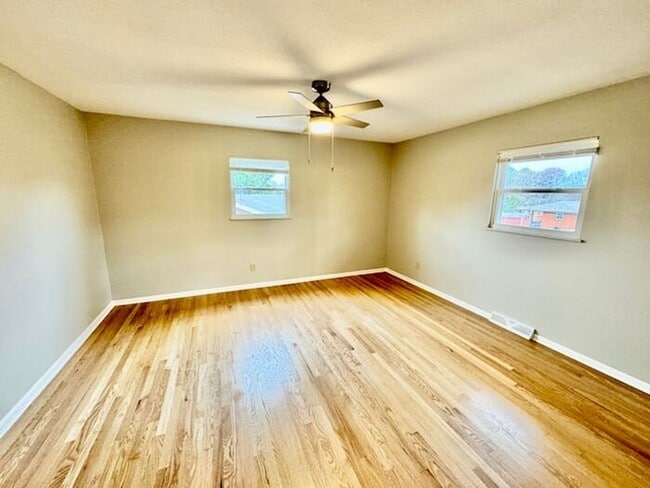 Building Photo - Great rental in South Huntsville near Redstone Arsenal Gate 1