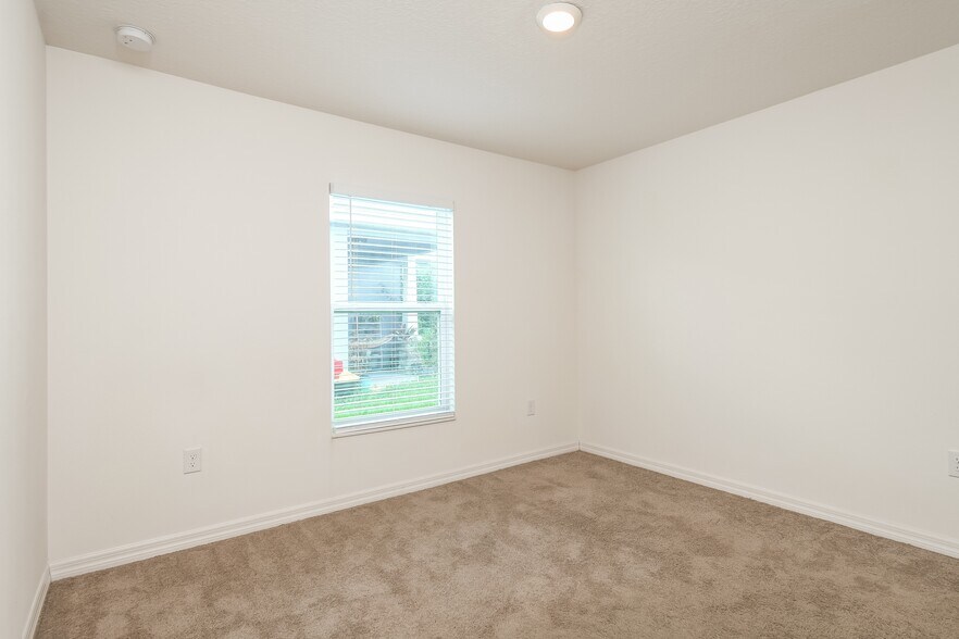 Building Photo - 505 Kensington View Dr