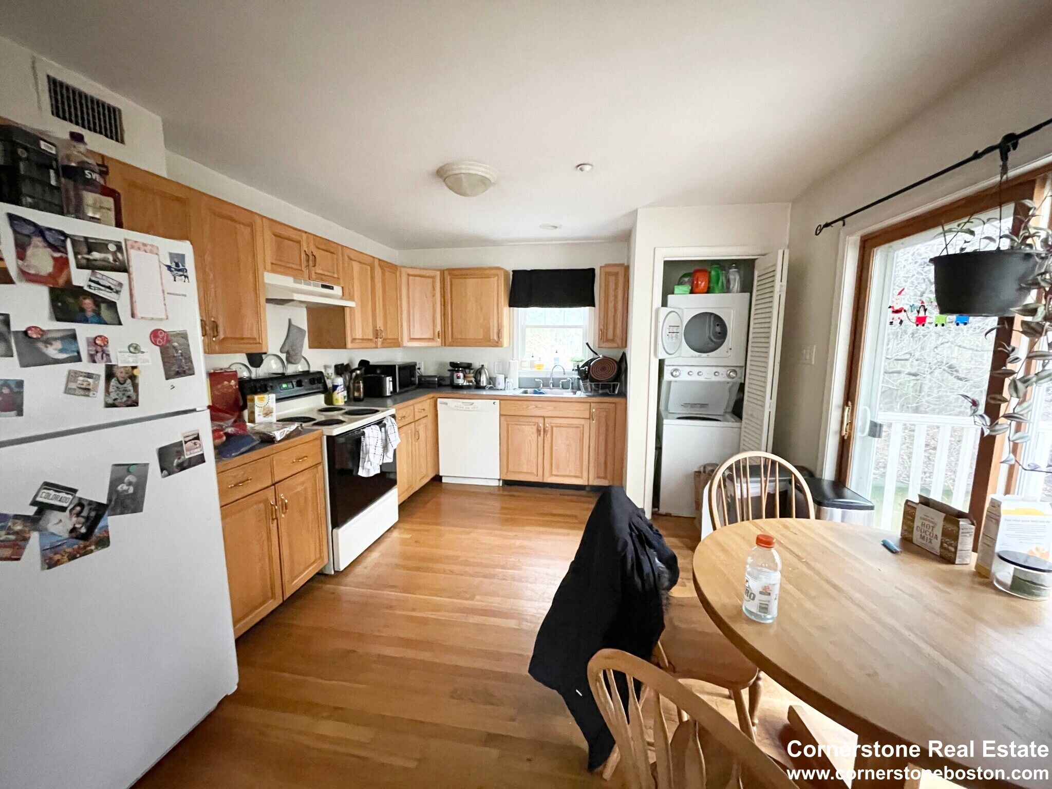 Building Photo - 62 Hillside St