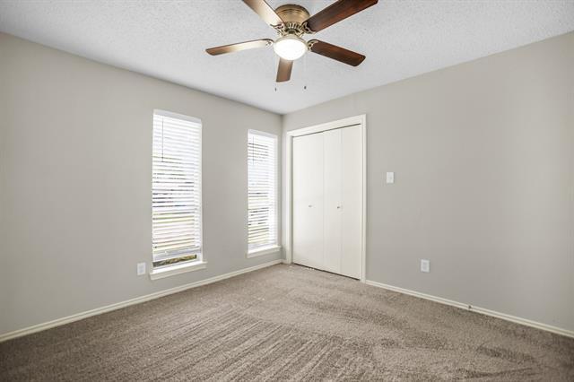 Building Photo - 5902 Fawn Valley Ln