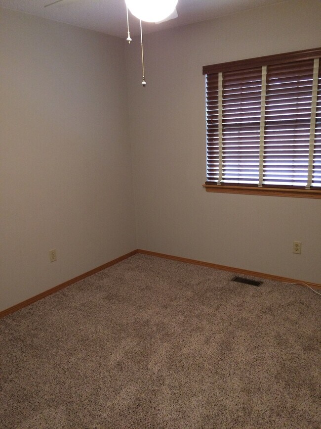 Building Photo - Maize Schools - 3 bedroom home