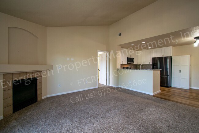 Building Photo - 5225 White Willow Dr